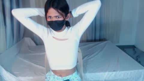 angela online show from March 19, 7:18 pm