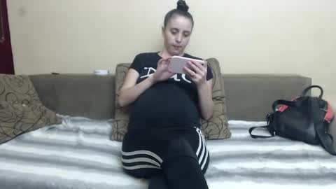 Snapshot of petite_red95 chatting on December 10, 5:55 pm cosmina online show from December 10, 5:55 pm