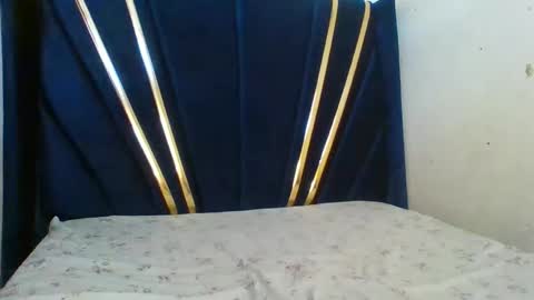 petite_shan online show from February 25, 10:03 am