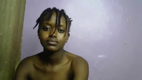 petite_star2 online show from October 24, 10:39 pm