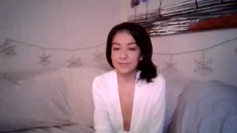 petite treat  online show from December 21, 6:31 am