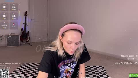 PiperAvery online show from January 11, 9:31 pm