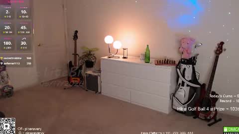 Snapshot of petitebrat chatting on June 17, 12:18 pm PiperAvery online show from June 17, 12:18 pm