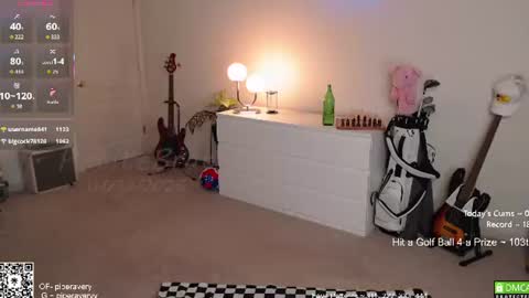 Snapshot of petitebrat chatting on July 14, 1:19 am PiperAvery online show from July 14, 1:19 am