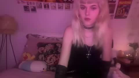 Crystal online show from October 15, 8:20 pm