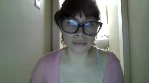 Snapshot of petitedoll30 chatting on July 16, 8:37 pm Petitedoll30 online show from July 16, 8:37 pm