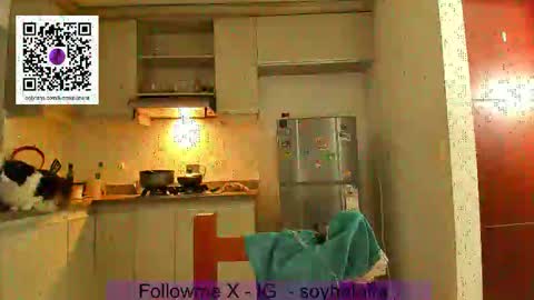 Snapshot of petitee_lunna chatting on January 17, 1:21 am Lunna online show from January 17, 1:21 am