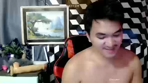 Snapshot of petitehugecockxnxxx chatting on December 17, 12:11 pm Call me jake online show from December 17, 12:11 pm