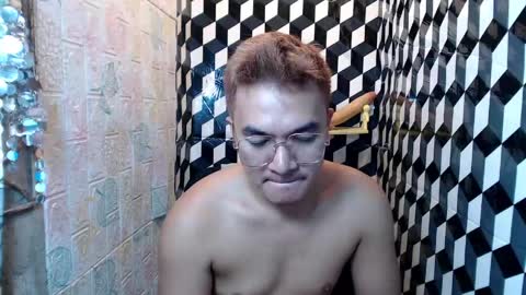 Snapshot of petitehugecockxnxxx chatting on May 28, 2:20 am Call me jake online show from May 28, 2:20 am