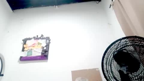 danna online show from December 5, 3:26 am