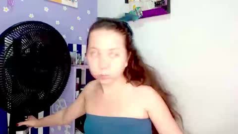 Snapshot of petiteivoryqueen chatting on June 2, 5:42 am danna online show from June 2, 5:42 am
