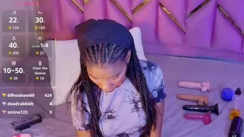 Snapshot of petitelittleebony chatting on November 8, 3:18 am little sharon online show from November 8, 3:18 am