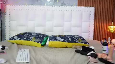 Snapshot of petitelittlemissy chatting on June 10, 8:41 pm petitelittlemissy online show from June 10, 8:41 pm
