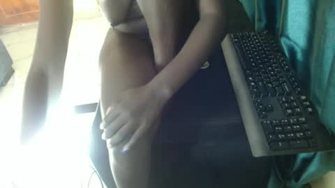 petiteme1 online show from January 23, 3:48 am