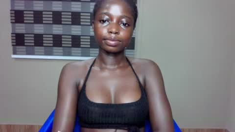 petitexxebony online show from June 16, 7:16 pm