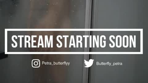 Snapshot of petra_butterfly chatting on May 13, 12:08 am i.. .U can call me Nick .... Help me to reach 200 thumbs up online show from May 13, 12:08 am