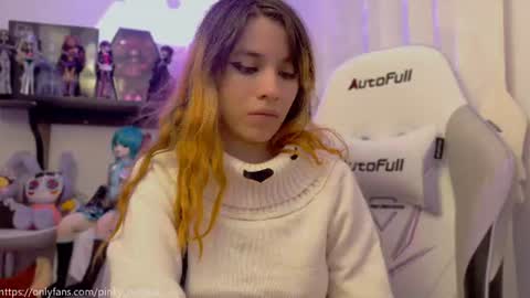 Snapshot of petra_butterfly chatting on July 1, 12:34 am i.. .U can call me Nick .... Help me to reach 200 thumbs up online show from July 1, 12:34 am