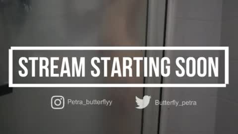 Snapshot of petra_butterfly chatting on July 5, 1:01 am i.. .U can call me Nick .... Help me to reach 200 thumbs up online show from July 5, 1:01 am