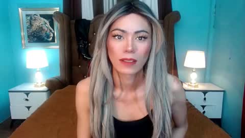 Snapshot of pettie_bigload chatting on March 3, 6:22 pm Jim online show from March 3, 6:22 pm