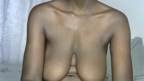 Snapshot of pettite_cora1 chatting on November 11, 5:35 pm pettite_cora1 online show from November 11, 5:35 pm