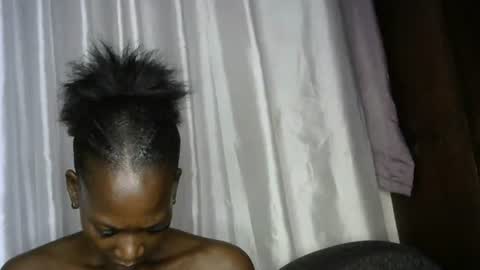 pettite_cora1 online show from June 15, 5:37 pm