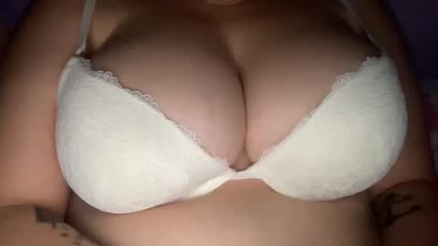 Snapshot of peular chatting on May 20, 11:11 pm peular online show from May 20, 11:11 pm