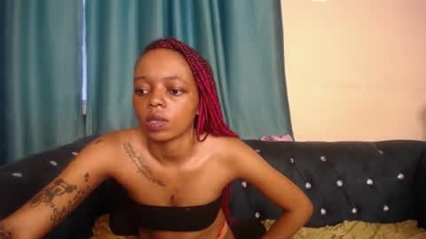 Snapshot of phaeey_savage chatting on May 29, 2:26 pm Pheey online show from May 29, 2:26 pm