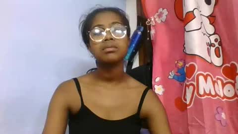 Snapshot of phania185885 chatting on June 9, 5:19 am phania185885 online show from June 9, 5:19 am