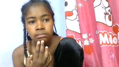 phania185885 online show from July 15, 5:07 pm
