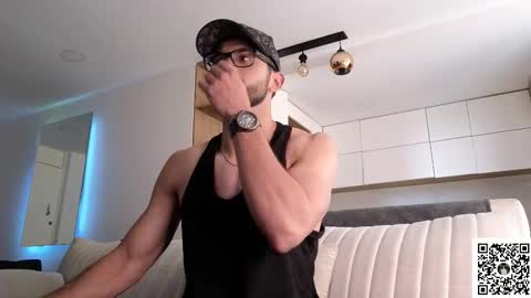 phantom_bigger1 online show from February 4, 4:24 pm