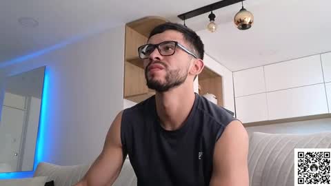 phantom_bigger1 online show from February 13, 5:20 pm