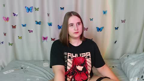 Snapshot of phantommira chatting on January 24, 6:25 pm phantommira online show from January 24, 6:25 pm