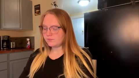 PhatAssBlond online show from February 5, 5:31 pm