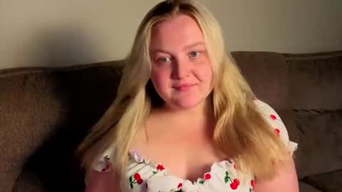 Snapshot of phatassblond chatting on July 26, 6:59 pm PhatAssBlond online show from July 26, 6:59 pm