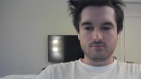 Snapshot of philborison chatting on December 18, 4:40 am PhilipBorison online show from December 18, 4:40 am