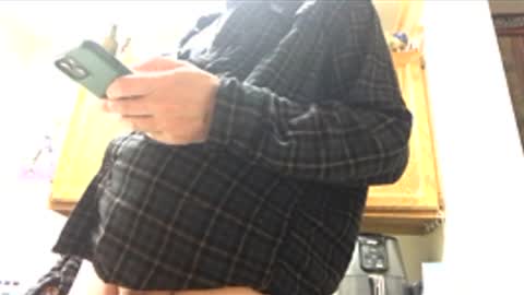 Phil online show from May 2, 1:21 am