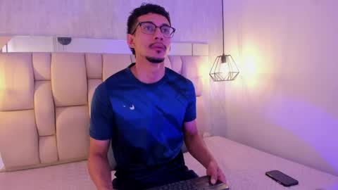 Snapshot of philip_collins chatting on May 15, 11:50 am Milo online show from May 15, 11:50 am