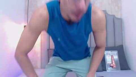 Snapshot of philip_collins chatting on May 29, 3:04 am Milo online show from May 29, 3:04 am