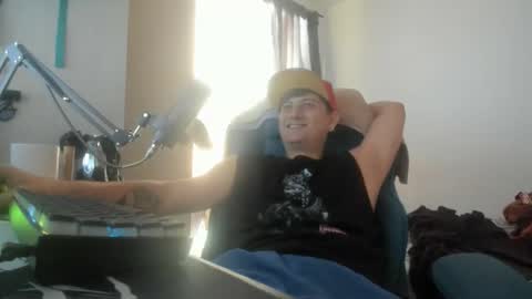 Snapshot of philip_dj chatting on December 19, 12:01 pm philip_dj online show from December 19, 12:01 pm