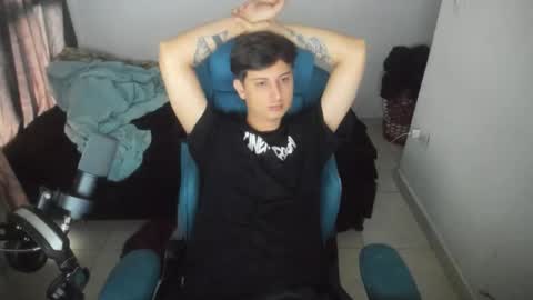 Snapshot of philip_dj chatting on April 14, 11:05 am philip_dj online show from April 14, 11:05 am