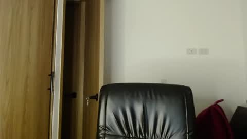 philipdj1 online show from April 22, 4:15 am