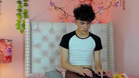 PHILLIP online show from February 13, 3:35 am