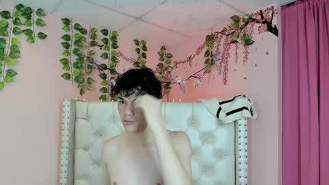 Snapshot of philippsx chatting on May 19, 5:14 am PHILLIP online show from May 19, 5:14 am