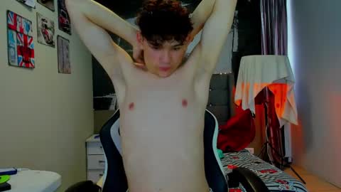 Snapshot of philippsx chatting on June 12, 9:03 pm PHILLIP online show from June 12, 9:03 pm