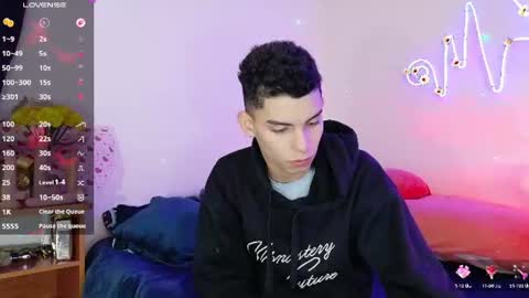 Snapshot of philips_jhon chatting on June 15, 1:24 pm philips_jhon online show from June 15, 1:24 pm