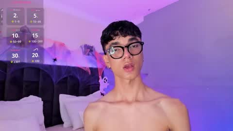 Phillip online show from October 22, 9:36 pm