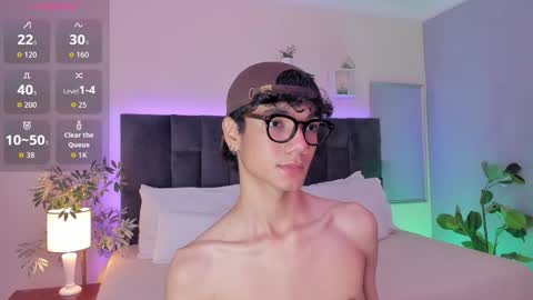 Phillip online show from December 19, 11:23 pm