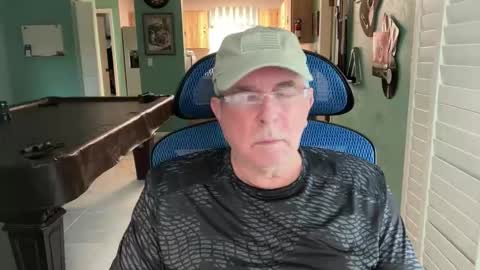 Snapshot of phillybill444 chatting on December 5, 6:37 pm phillybill444 online show from December 5, 6:37 pm