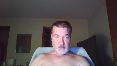 Snapshot of phillyslave21 chatting on October 5, 11:30 am slave online show from October 5, 11:30 am