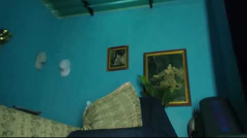 Snapshot of phlilloyhighclouds chatting on December 12, 4:53 pm phlilloyhighclouds online show from December 12, 4:53 pm